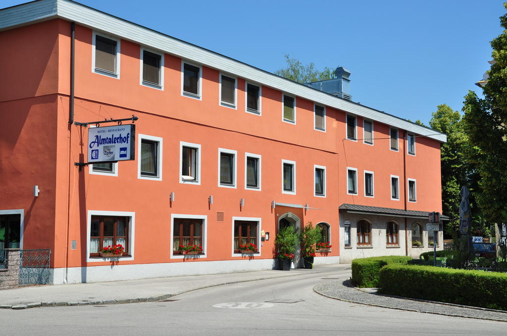 Hotel Almtalerhof Траун Екстериор снимка