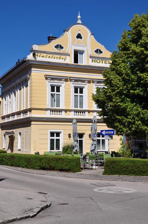Hotel Almtalerhof Траун Екстериор снимка