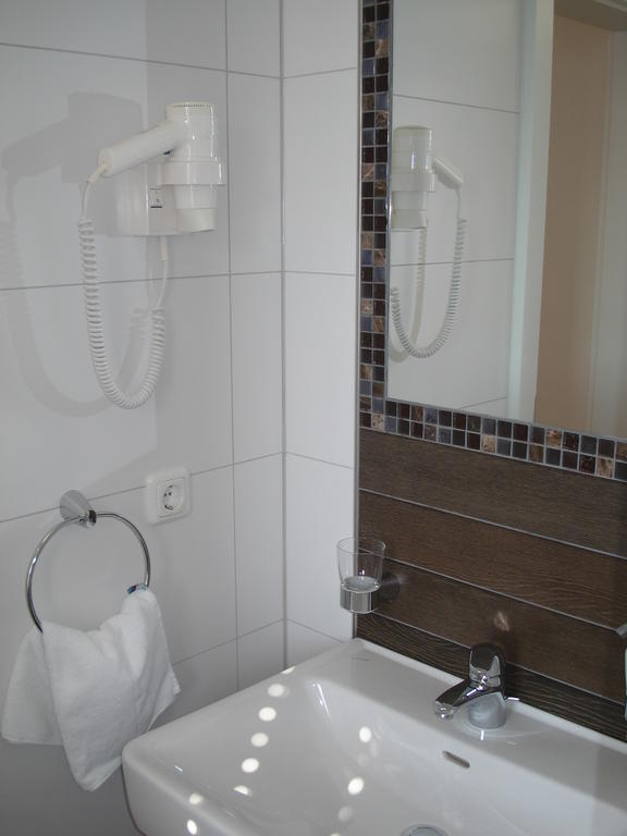 Hotel Almtalerhof Траун Екстериор снимка